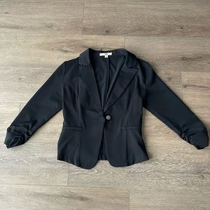 Black blazer with 3/4 ruched sleeves - size S